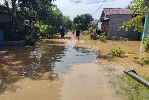 Hujan Tak Reda, Rumah Warga Bentiring Terendam Banjir