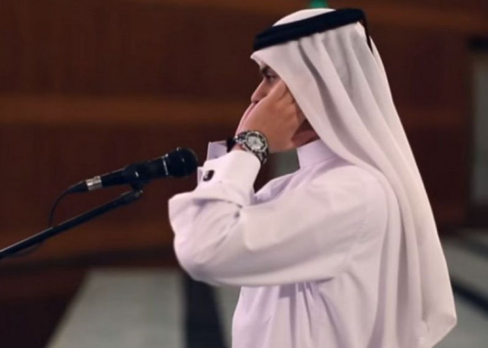 6 Adab saat Mendengar Adzan Berkumandang, Ingat Ya!