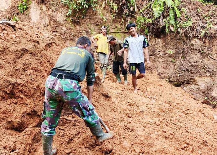 Kolaborasi TNI dan Warga, Jembatan Gantung di Desa Kualalangi Mulai Dibangun