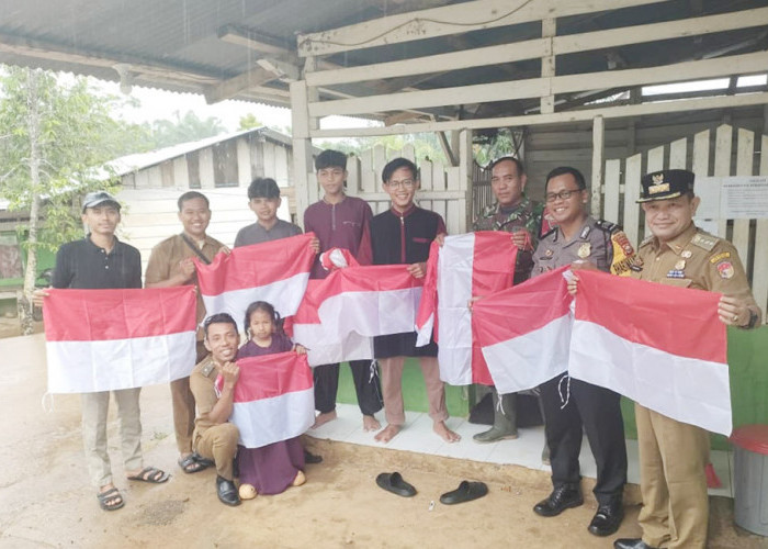 Ribuan Bendera Dibagikan, Pemkab Mukomuko Dorong Partisipasi Warga Rayakan HUT RI ke-81