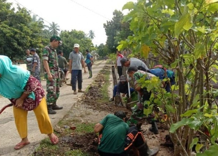 Antisipasi Penyakit Berbasis Lingkungan, Pemdes Suka Medan Canangkan Program Jumat Bersih