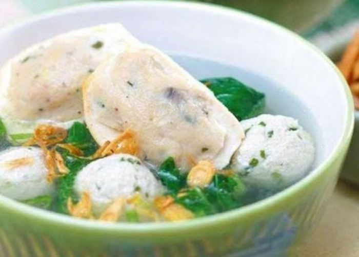 Hangatkan Harimu dengan Makan Sup Baso Tahu yang Segar Ini