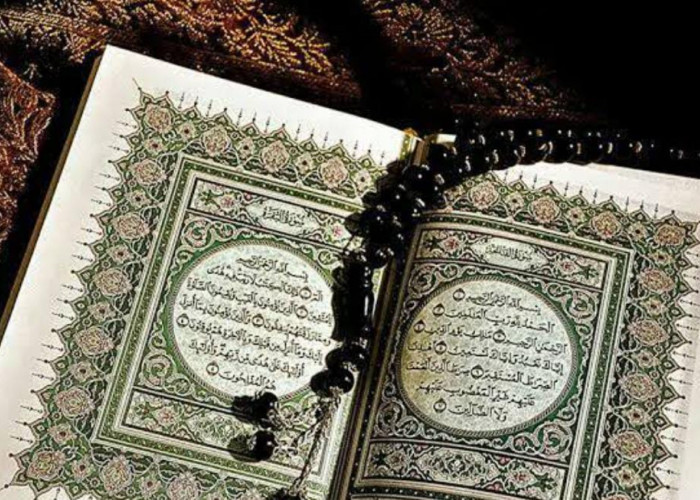 15 Keutamaan Surat Al-fatihah, Sebagai Pembuka Pintu Rezeki, Meninggikan Derajat dan Melunaskan Hutang