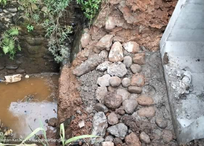 Sempat Merendam 8 Rumah, Proyek Pemasangan Gorong-gorong dari APBN di Giri Kencana Diprotes Warga