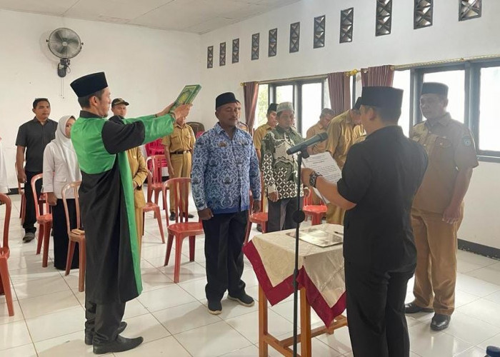 Pejabat Lama Pensiun, Camat Lantik Mursidin Sebagai Kasi Pelayanan di Kecamatan Padang Jaya