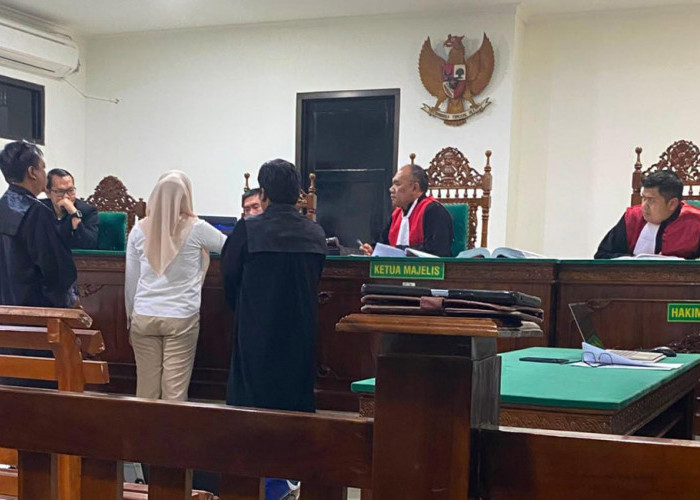 Pegang Kunci Brankas, Terdakwa Latifa Sebut Beberapa Kali Uang Perusahaan Hilang