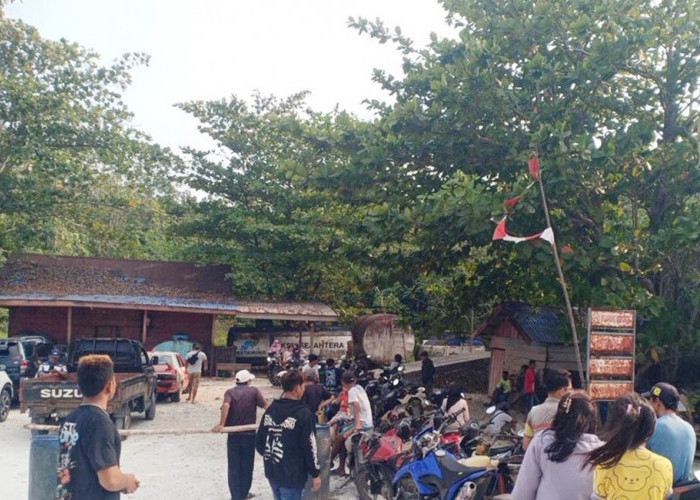 Dua Minggu BBM 1 Harga Kosong, Antrean Mengular di SPBU Pulau Enggano