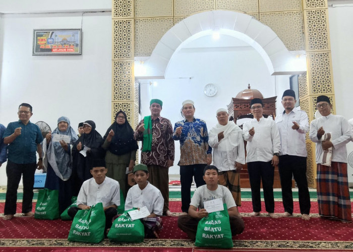Di Mukomuko, Pemprov Bengkulu Salurkan Sembako dan Santunan