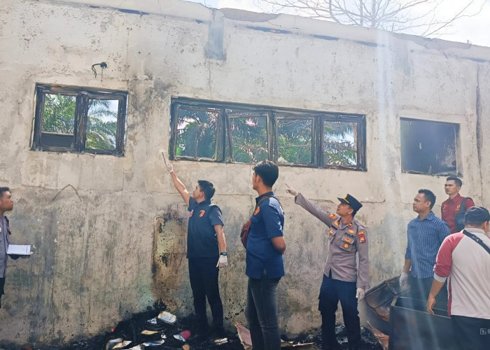 Olah TKP Kebakaran SMK 5 BU, Tim Inafis Polres Bengkulu Utara Deteksi Sumber Api