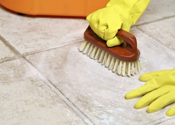 Jadi Kinclong Lagi, Ini Cara Ampuh Bersihkan Noda Semen di Keramik