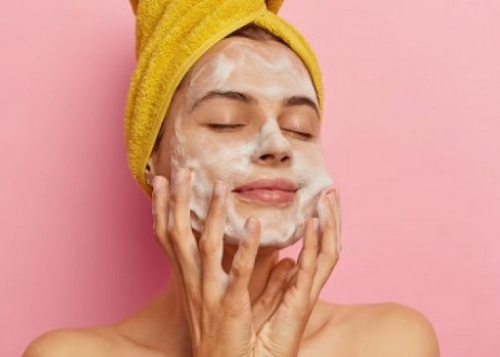 Rekomendasi Facewash untuk Kulit Kombinasi, Harganya Dibawah Rp50 Ribu