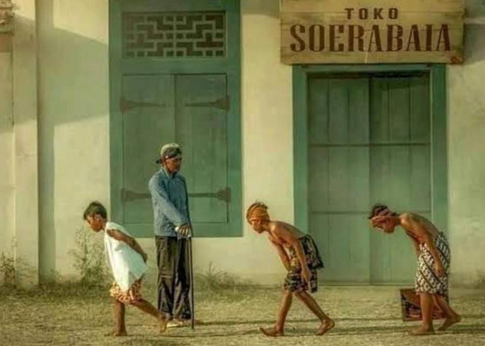 Ternyata Ini Makna dari Tradisi Mlaku Bungkuk di Jawa yang Sekarang Perlahan Mulai Menghilang