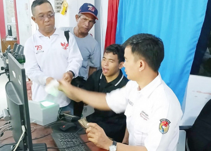 Blanko Terjamin, Dukcapil Kejar Warga Belum Rekam e-KTP