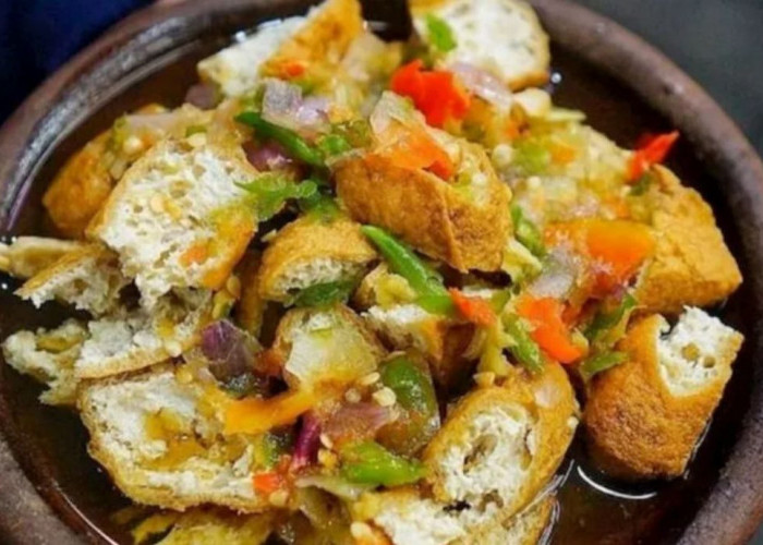 Cobain Resep Tahu Gejrot ala Rumahan yang Pedas dan Segar!