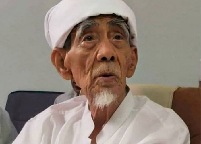 Nasihat Mbah Moen yang Paling Terkenal: Amalkan Surat Al-Ikhlas Bikin Rezeki Mengalir Deras