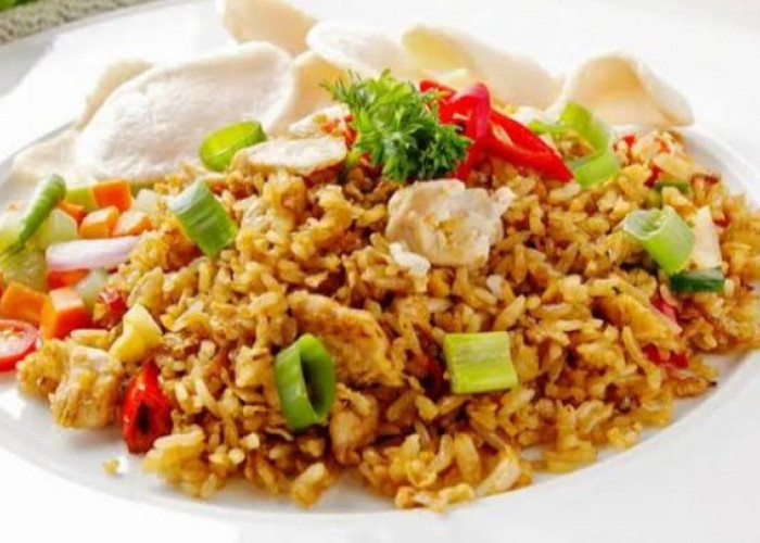 Nasi Goreng Dimasak dengan Ikan Asin, Yakin Bikin Kamu Ketagihan