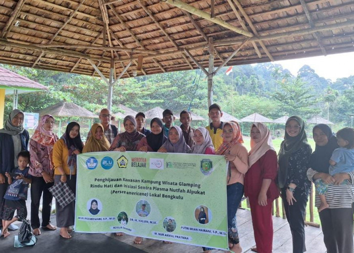 Sosialisasikan Penghijauan di Desa Rindu Hati, LPPM UNIB Buat Pembibitan Alpukat dengan Teknik Sambung Pucuk