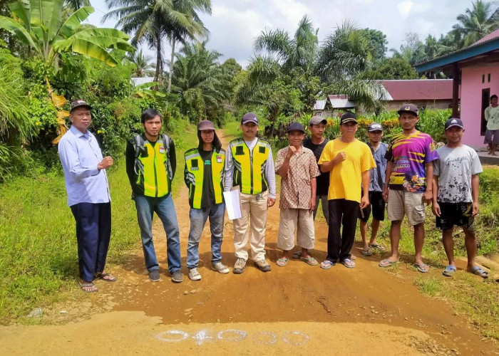 Tingkatkan Perekonomian Masyarakat, Dinas PUPR Bengkulu Utara Bangun Jalan Aspal Hotmix di Marga Sakti