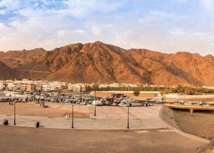 5 Fakta Menarik Tentang Jabal Abu Qubais, Gunung Pertama yang Diciptakan Allah SWT
