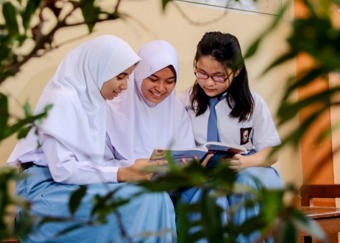 SPMB Jalur Domisili Resmi Dibuka, Siswa Tak Daftar Ulang Terancam Gugur