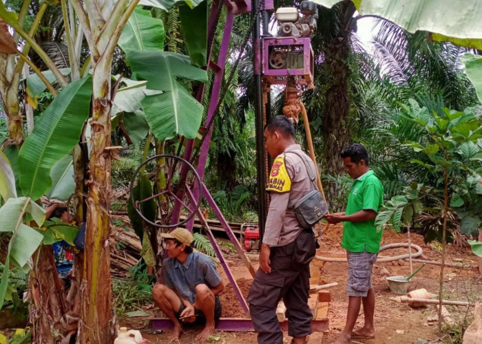 Polsek Napal Putih Bangun Sumur Bor di Desa Tanjung Sari, Kapolsek: Program Kapolri untuk Menghadapi El Nino
