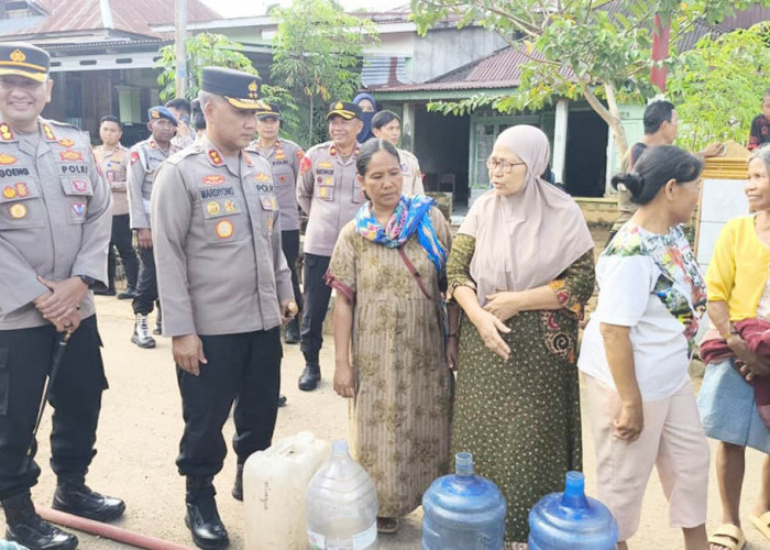 Krisis Air Bersih, Polda Bengkulu Turunkan Kendaraan Penjernih