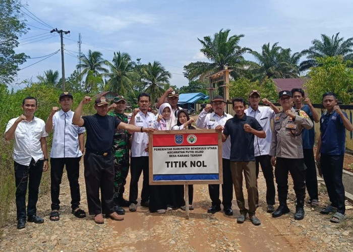 Bersama Tripika, Pemdes Karang Tengah Salurkan BLT-DD dan Titik Nol Pembangunan Fisik TA 2024