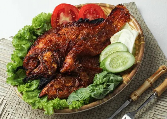 Dijamin Jadi Rebutan, Ini Resep Ikan Bakar Pedas Manis yang Anti Amis