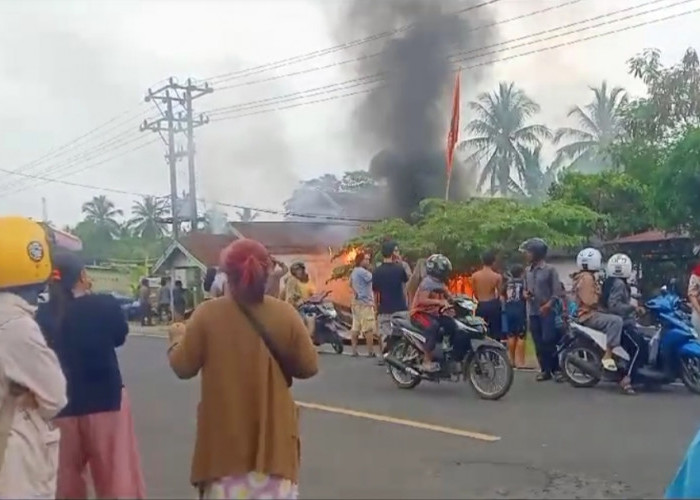 Breaking News! Si Jago Merah Hanguskan Rumah Pasar Pedati  