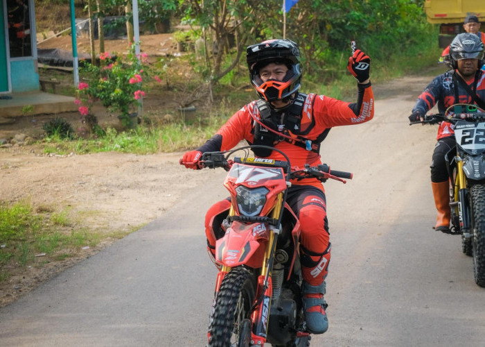 Bangkitkan Ekonomi Masyarakat, Cabup Arie : Adventure Trail Olahraga Otomotif Paling Disukai Semua Kalangan