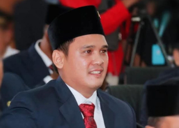 Seragam Gratis Wajib  Berkualitas, Tepat Waktu & Sasaran, Waka Komisi 1 DPRD BU Ingatkan Dispendik