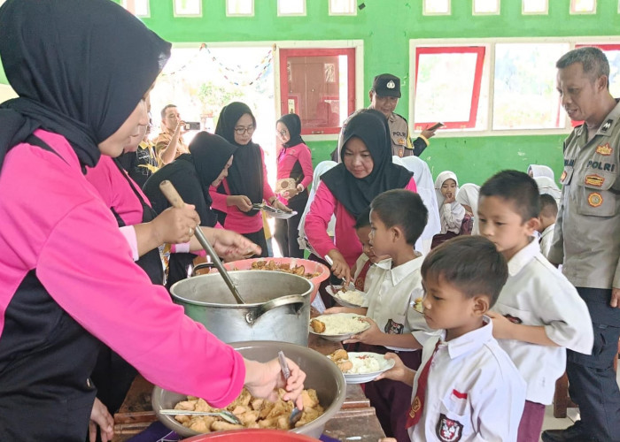 Polsek Ketahun Gelar Dapur Presisi di SDN 040 BU, Kapolsek: Langkah Konkret Dukung Program Pemerintah Makan Be