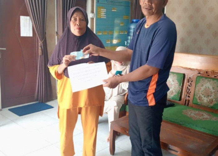 Salurkan Hak Warga, Desa Lubuk Tanjung Bagikan BLT DD dan Honor Lembaga 