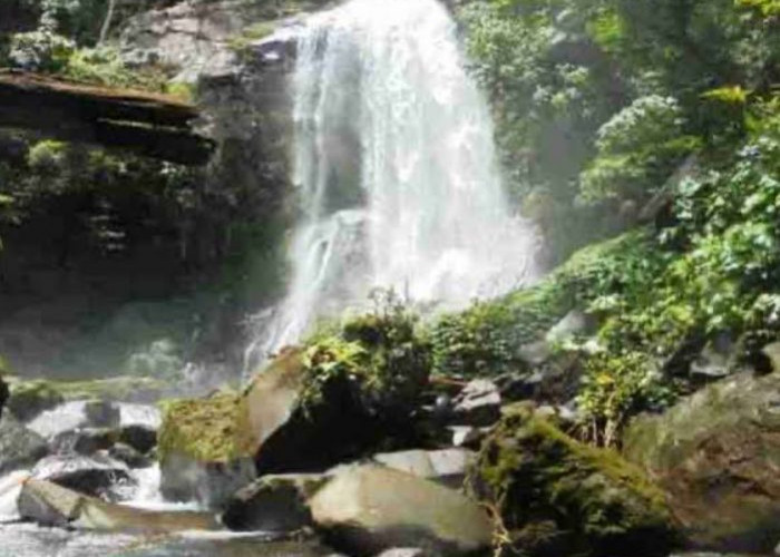 Air Terjun Semelako, Perpaduan antara Pesona Alam dengan Kearifan Lokal yang Pas