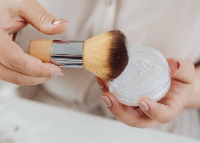 Tips Memilih Bedak Sesuai Jenis Kulit, Agar Hasil Makeup Lebih Maksimal