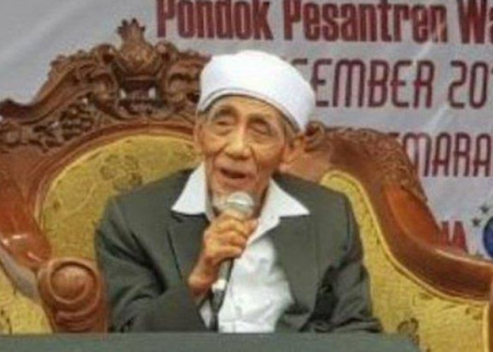 Pesan Mbah Moen, Jika Ingin Diberikan Rezeki Melimpah dan Selalu Berkecukupan, Jagalah Auratmu di 3 Kondisi 