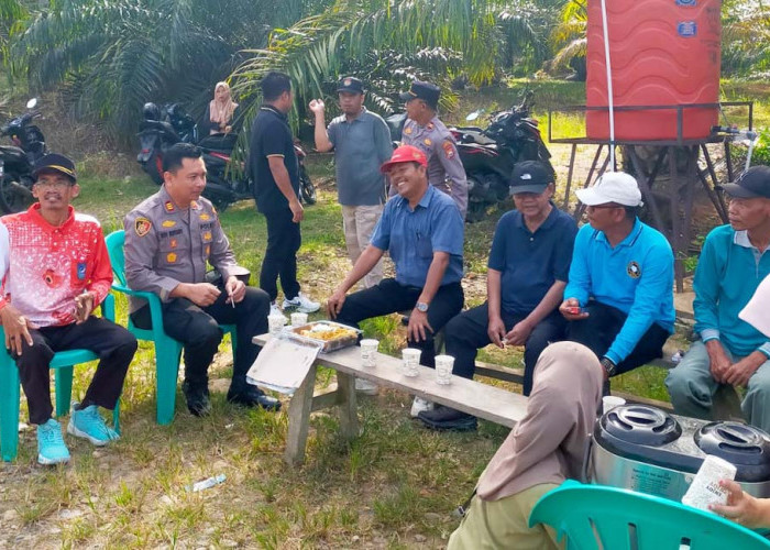 Wabup H Sumarno Turun Tangan, Tripika Putri Hijau Sukseskan Jumat Bersih di Desa Karang Pulau