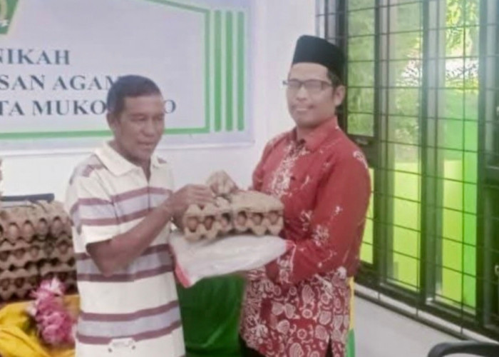 Kemenag Mukomuko Perkuat Peran Sosial KUA Lewat Bakti Sosial