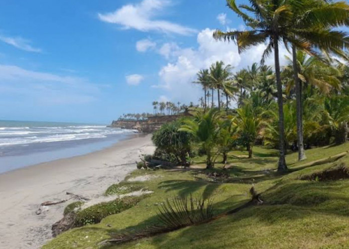 Pantai Nangai, Spot Paling Ciamik untuk Camping dan Healing di Akhir Pekan