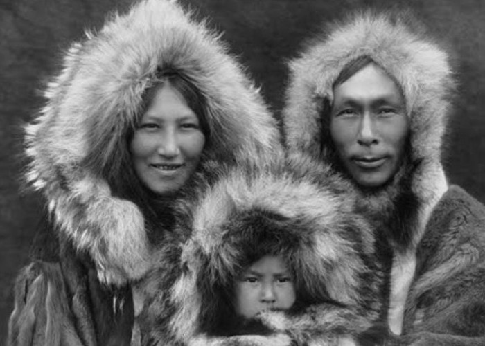 Berbagi Kehangatan, Suku Eskimo Perbolehkan Orang Lain Test Drive Istrinya