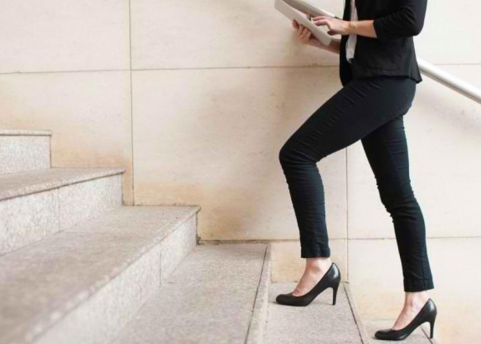 5 Pakaian yang Sebaiknya Dihindari saat Naik Pesawat