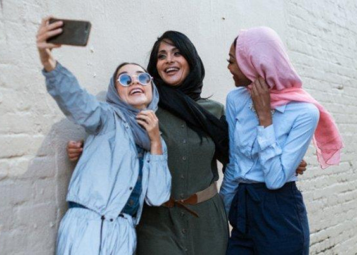 Tips Selfie yang Bagus untuk Kamu Praktek di Rumah Saat Momen Lebaran Nanti