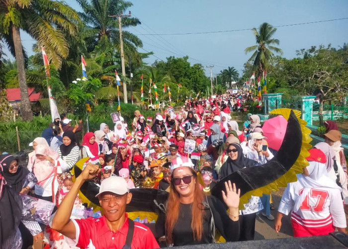 Semangat Kemerdekaan Menggelora, Ribuan Warga Mekar Mulya Ikuti Karnaval 
