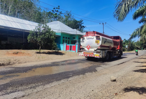 Jalan Padang Sepan Berdebu