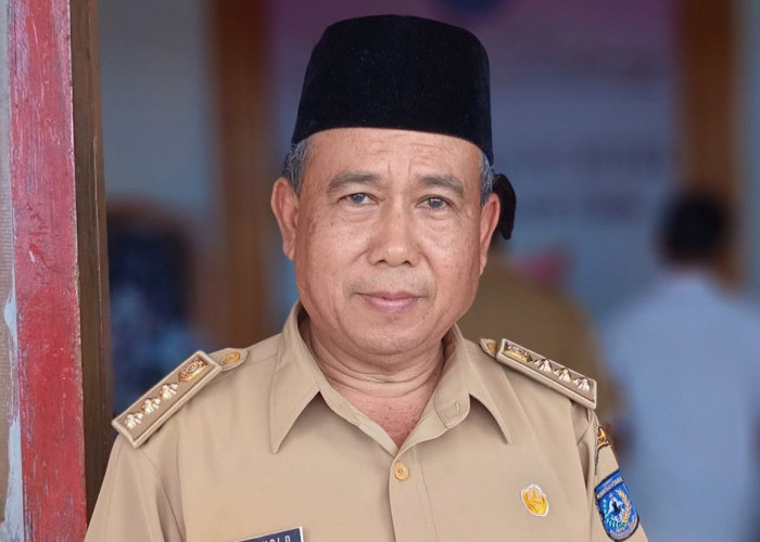 Purna Tugas, Camat Giri Mulya, Asto Budi Darmano Kembali ke Masyarakat