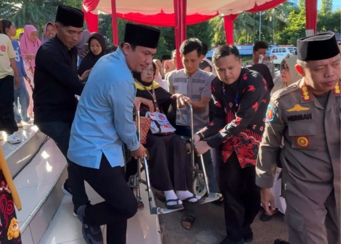 Lepas 29 CJH, Bupati Bengkulu Utara Minta Jaga Kesehatan