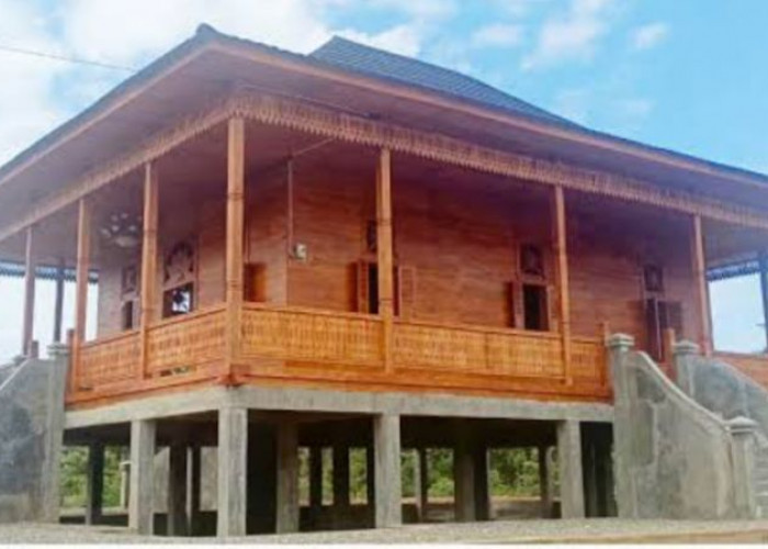 Selain Pantainya, Rumah Adat Mukomuko Jadi Ikon Kabupaten yang Wajib Dikunjungi