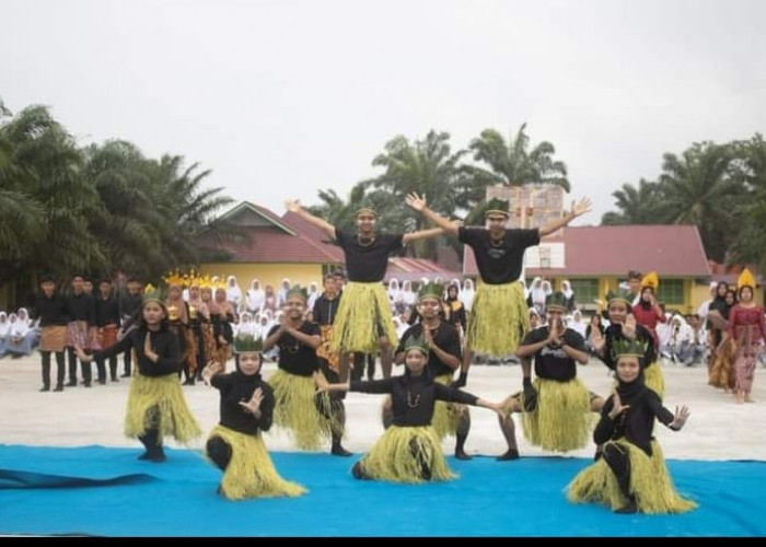 Karya P5 Semarakkan Peringatan Bulan Bahasa dan Sumpah Pemuda di SMAN 07 Bengkulu Utara