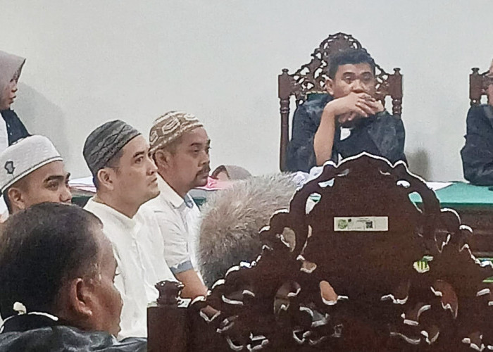 Riki Prayoga Didakwa Memproduksi dan Mengedar Minyak Goreng Diluar Ketentuan