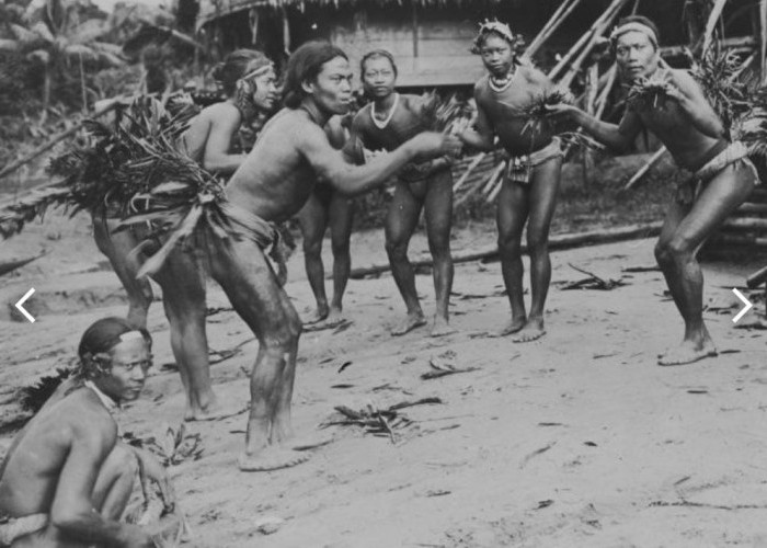 Suku Mentawai, Tradisi Tato Tertua di Indonesia Dengan Melukis Sesuai Keahliannya